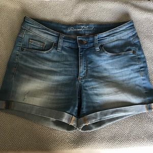 Mid rise midi jean shorts